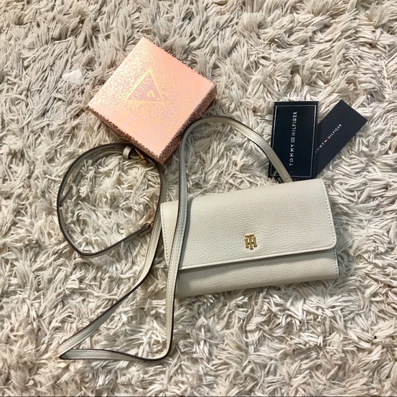 COPY - Tommy Hilfiger Backpack Bundle! FREE GIFT!! - Picture 3 of 4